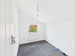 Bedroom- click for photo gallery